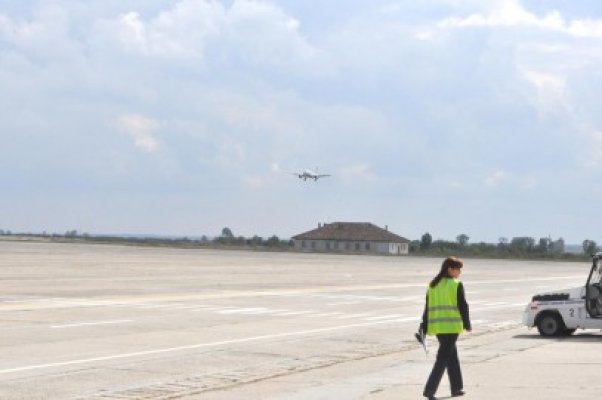 Cinci curse aeriene, deviate la Constanţa
